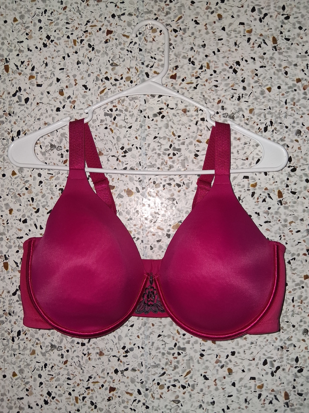 Vanity Fair Tshirt Bra Size 40D Hot Pink Padded With Wires